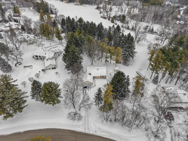 $599,900 | 11120 Hidden Valley Drive, Cedarburg, WI 53012