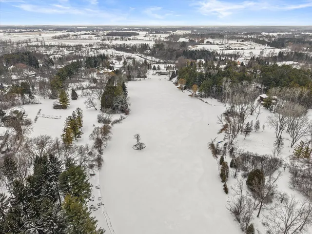 $599,900 | 11120 Hidden Valley Drive, Cedarburg, WI 53012