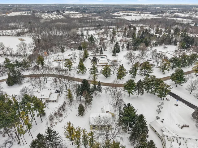 $599,900 | 11120 Hidden Valley Drive, Cedarburg, WI 53012