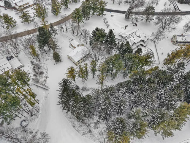 $599,900 | 11120 Hidden Valley Drive, Cedarburg, WI 53012