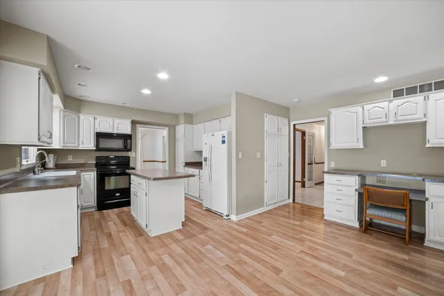 $599,900 | 11120 Hidden Valley Drive, Cedarburg, WI 53012