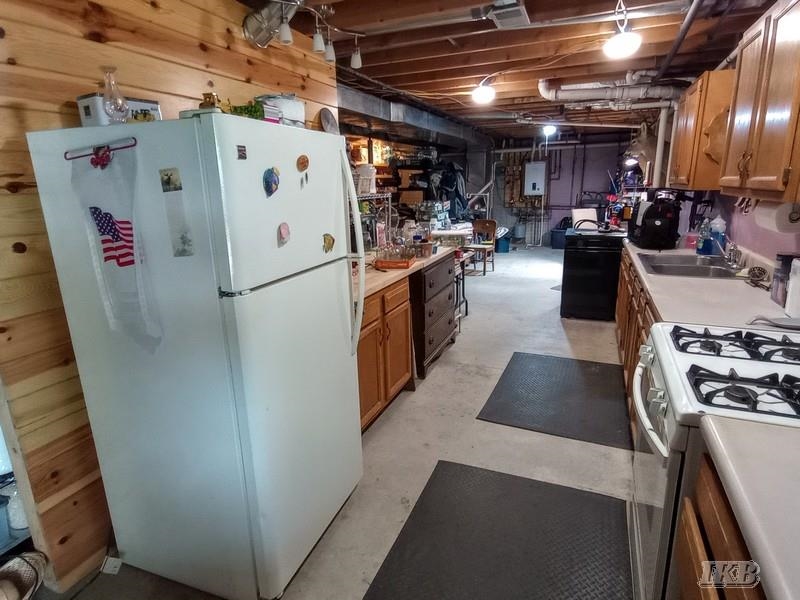 8818 Arnold Lake Road Harrison, MI 48625 - Photo 26 of 57