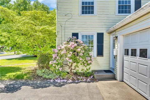 $599,000 | 172 Hoyt Avenue, East Providence, RI 02916