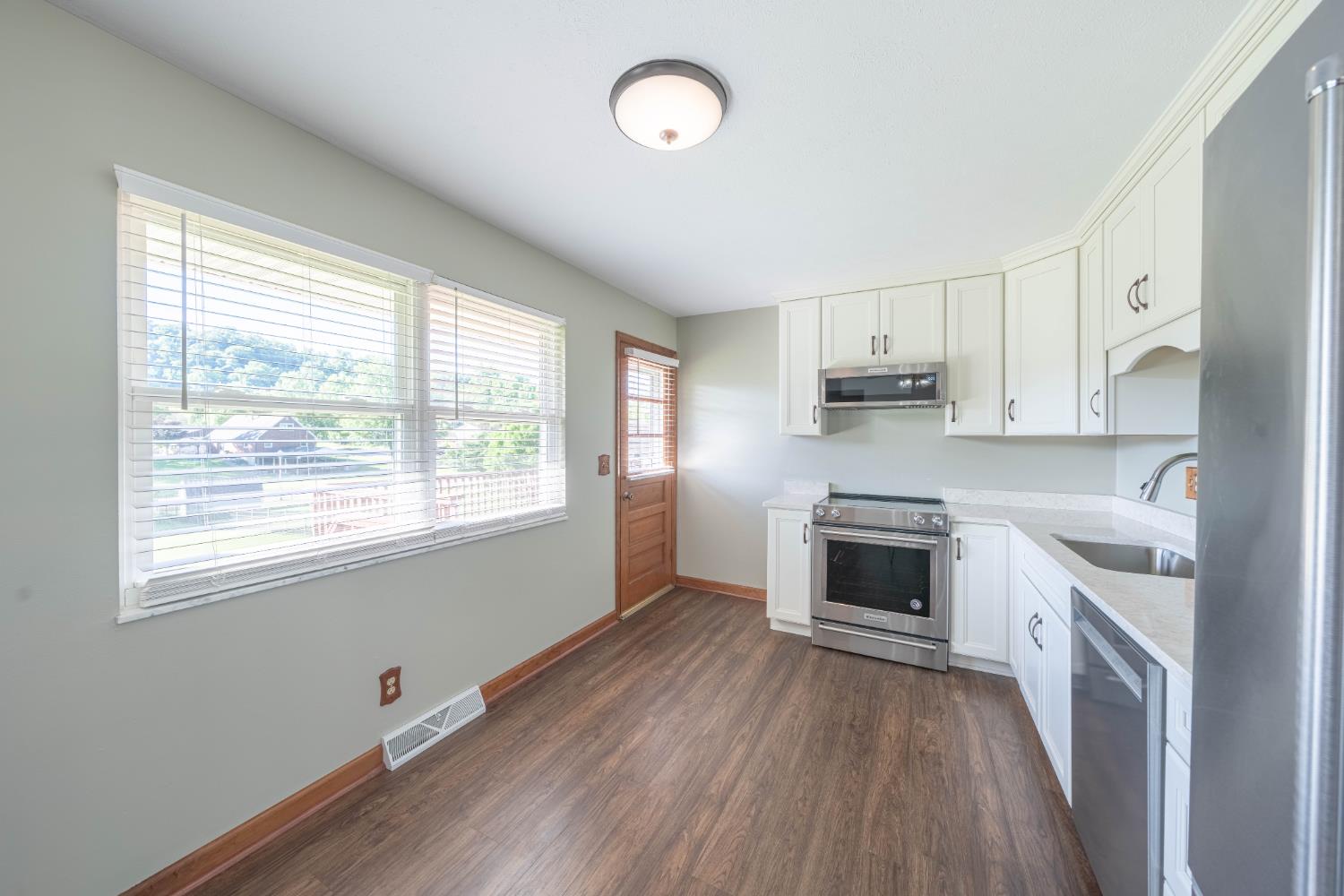 1506 Ritzmann Drive Lawrenceburg, IN 47025 - Photo 12 of 56