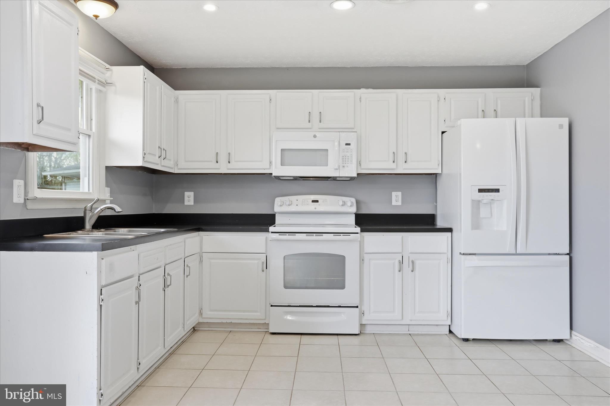 105 Marl Drive Ranson, WV 25438 - Photo 4 of 17 kitchen