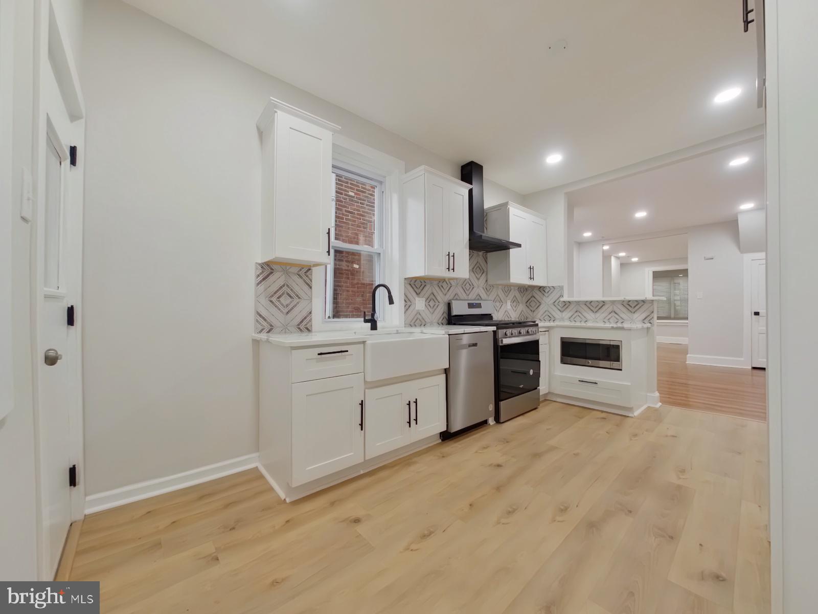 4442 Edgemont Street Philadelphia, PA 19137 - Photo 11 of 28 Kitchen