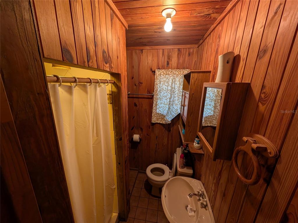 13668 Northeast 226th Avenue Road Salt Springs, FL 32134 - Photo 22 of 30 a view of water heater room