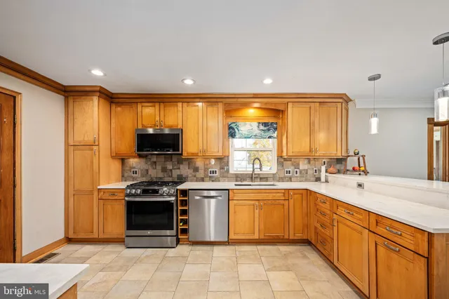 $974,500 | 224 Prince Street Northeast, Leesburg, VA 20176