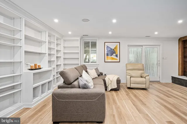 $974,500 | 224 Prince Street Northeast, Leesburg, VA 20176