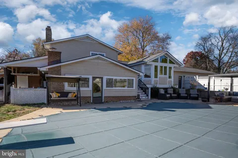 $985,000 | 224 Prince Street Northeast, Leesburg, VA 20176