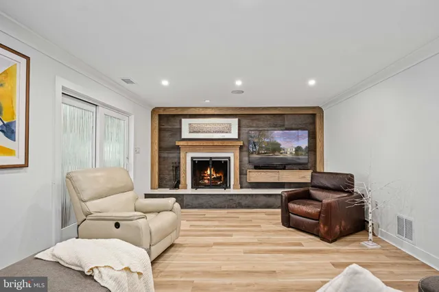 $974,500 | 224 Prince Street Northeast, Leesburg, VA 20176