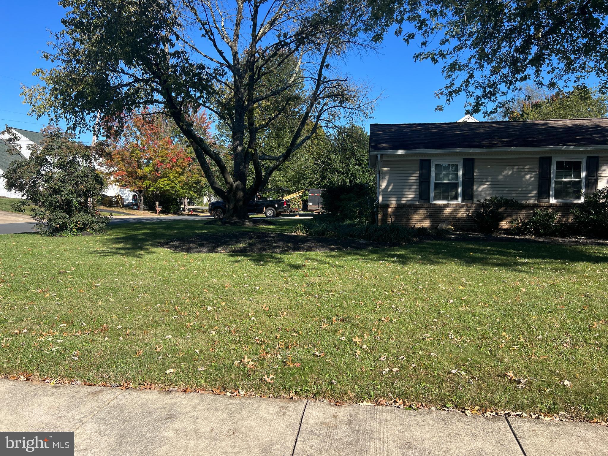 224 Prince Street Northeast Leesburg, VA 20176 - Photo 6 of 84 Side yard fronts North street