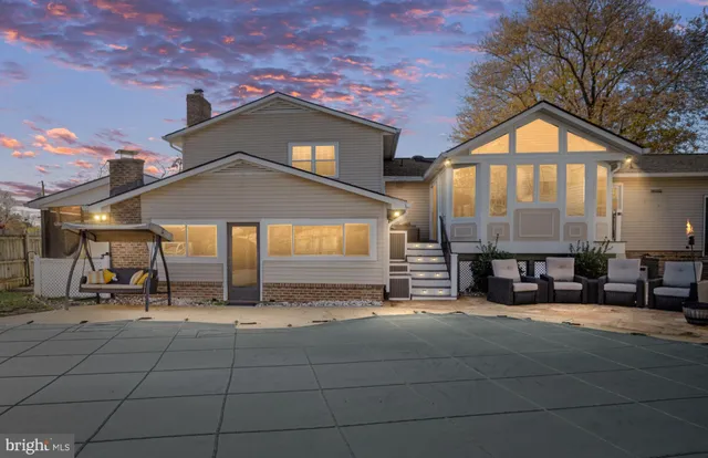 $985,000 | 224 Prince Street Northeast, Leesburg, VA 20176