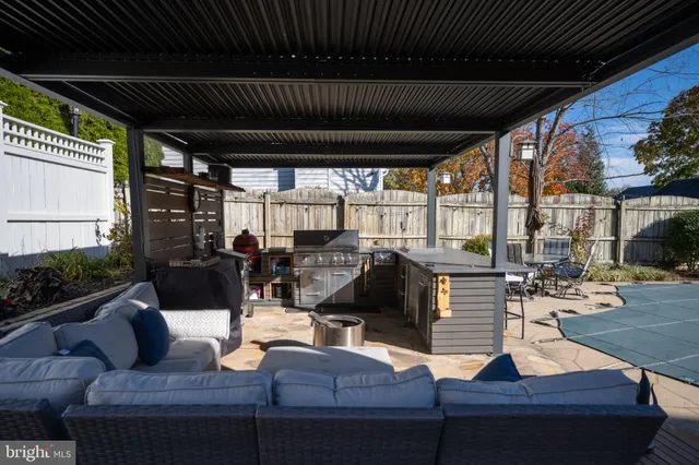 $985,000 | 224 Prince Street Northeast, Leesburg, VA 20176