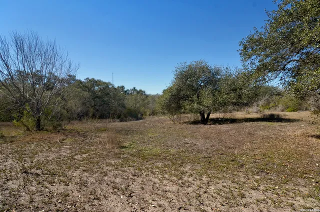 $118,888 | 181 Beeville Tx 78102, Normanna, TX 78142