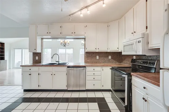 $2,350 | 1441 Everglades Drive, Plano, TX 75023