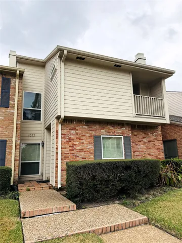 $2,500 | 1025 Fountain View Drive, Houston, TX 77057