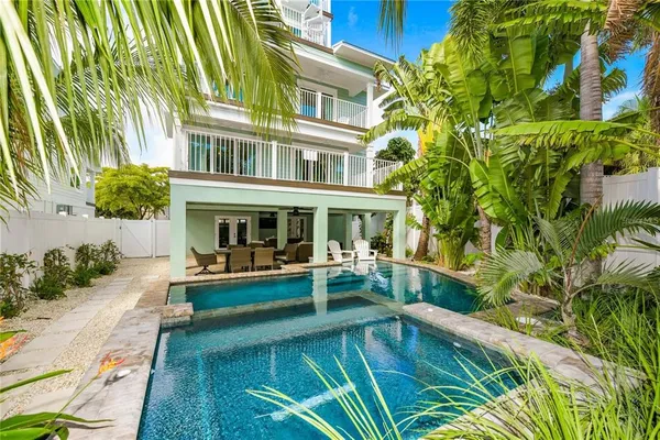 $5,695,000 | 336 Avenida De Mayo, Sarasota, FL 34242