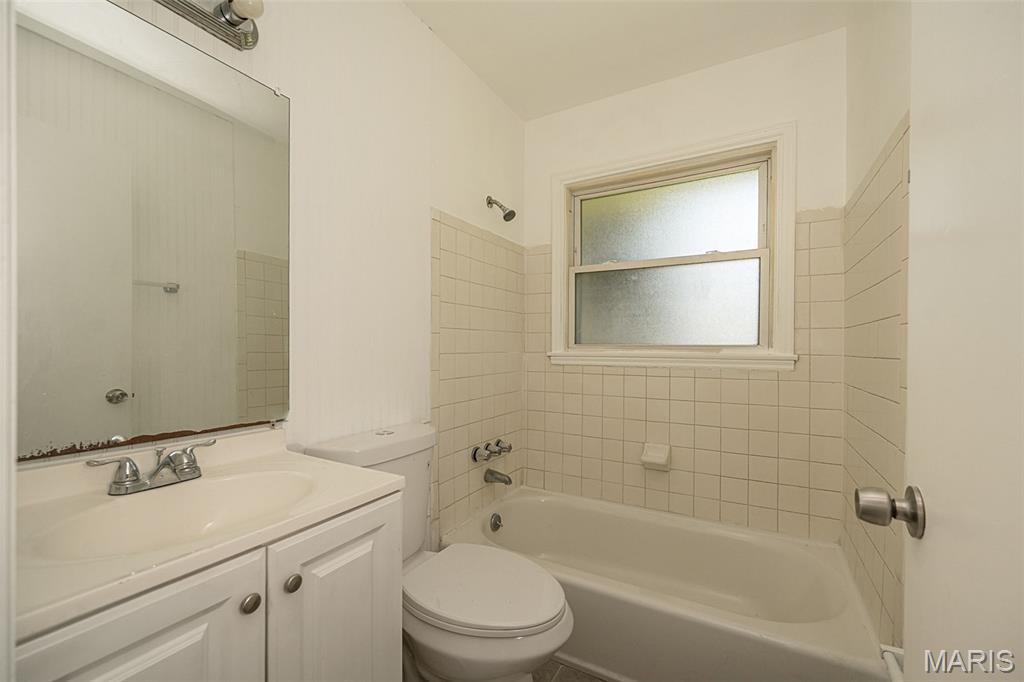 207 Midlothian Road St. Louis, MO 63137 - Photo 20 of 32