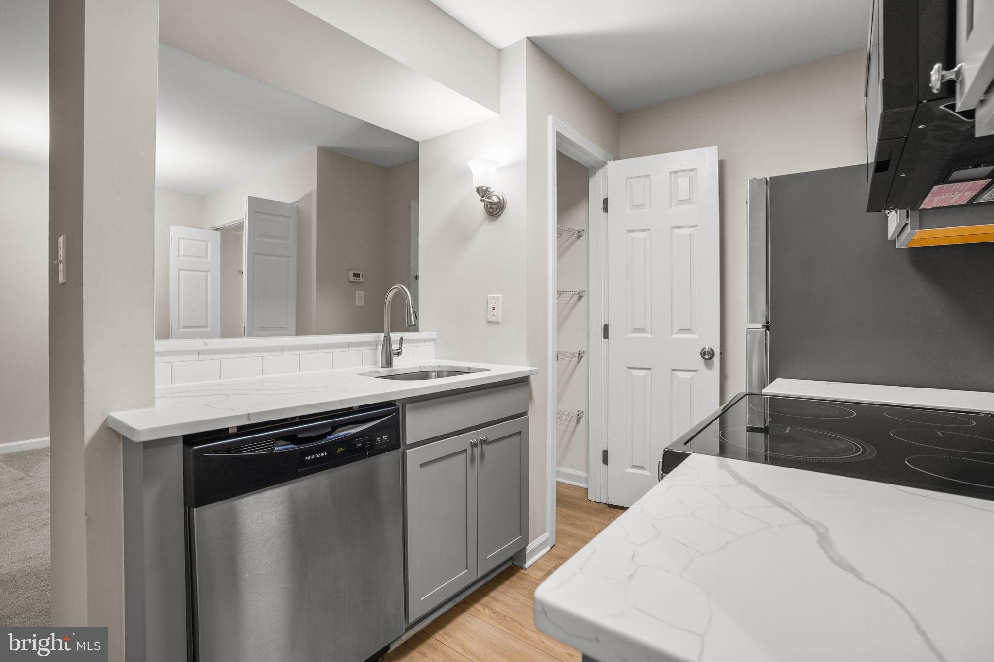 5818 Royal Ridge Drive, Unit M Springfield, VA 22152 - Photo 13 of 33