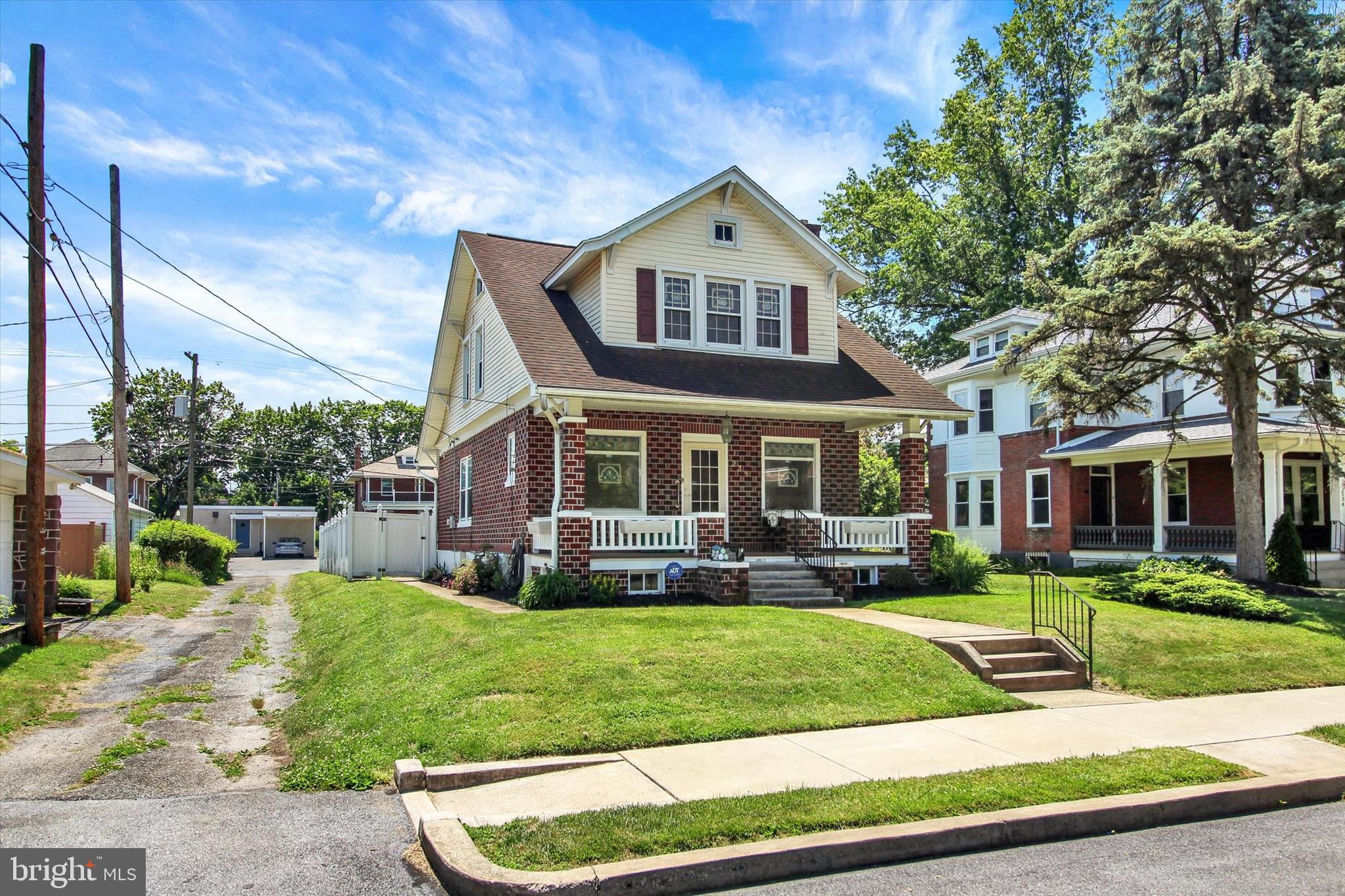 238 East Walnut Street Reading, PA 19607 - Photo 2 of 28 Exterior front