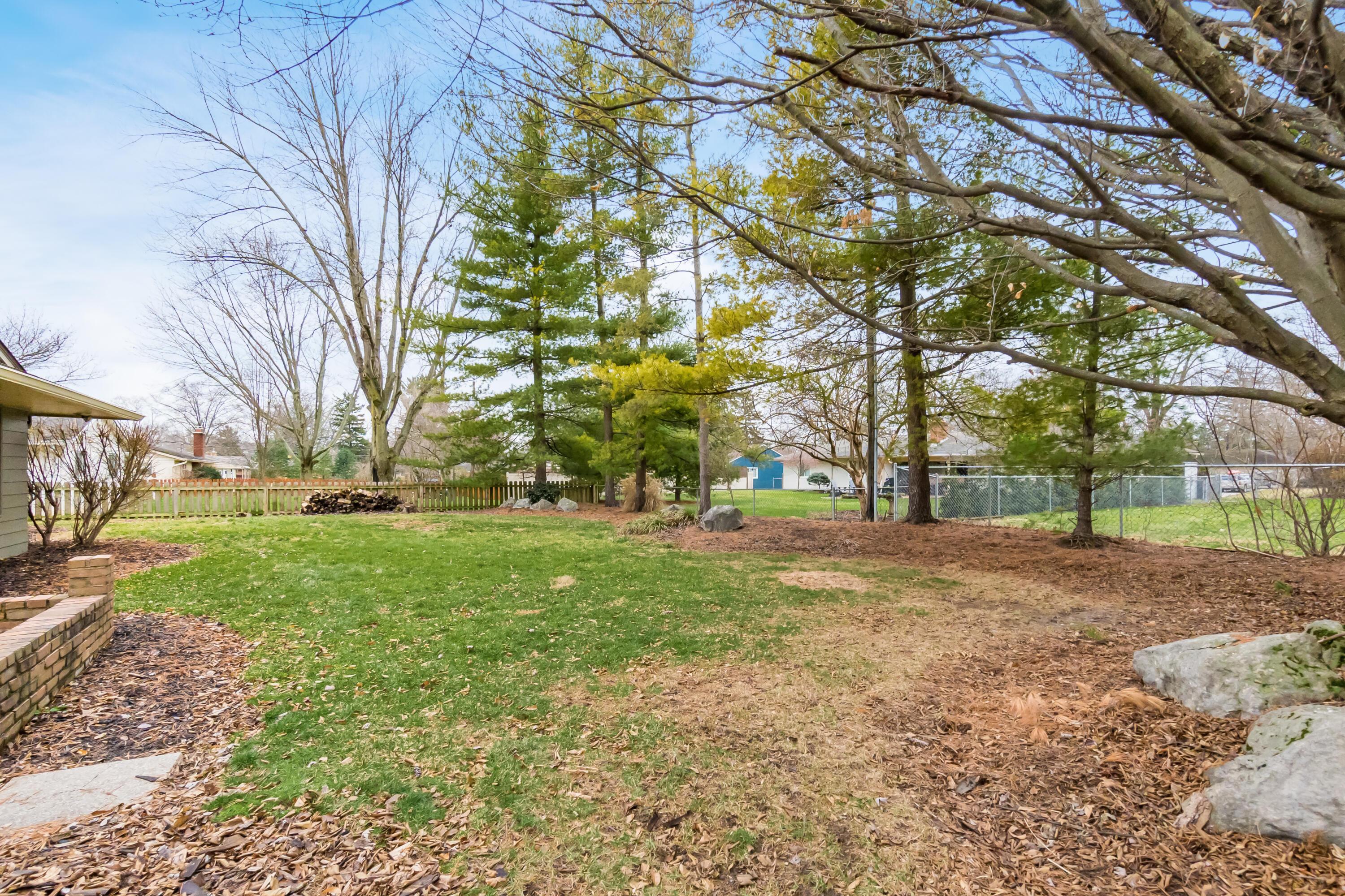 3769 Mountview Road Columbus, OH 43220 - Photo 50 of 51 Yard