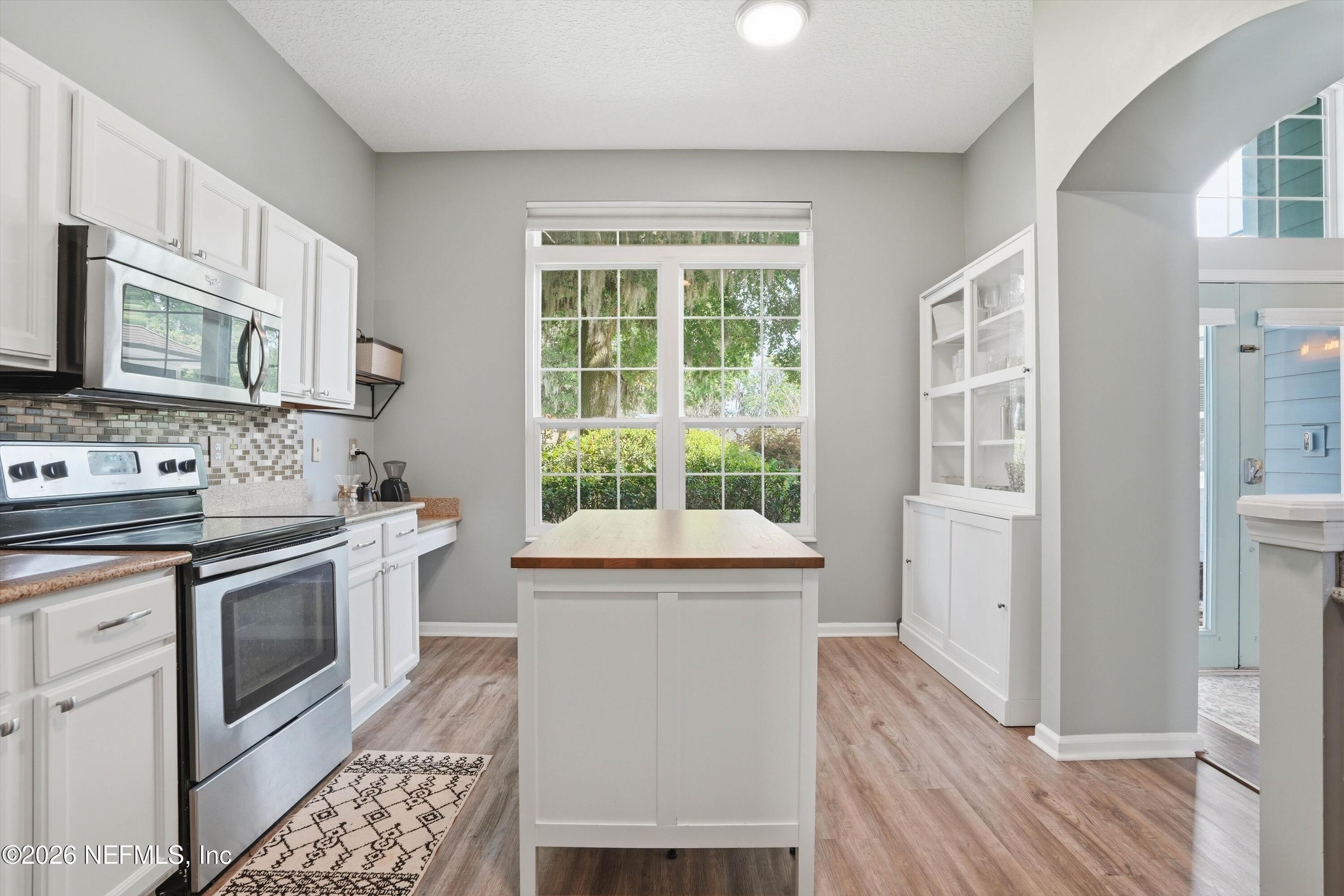 11625 Brush Ridge Circle South Jacksonville, FL 32225 - Photo 11 of 44 06-Kitchen