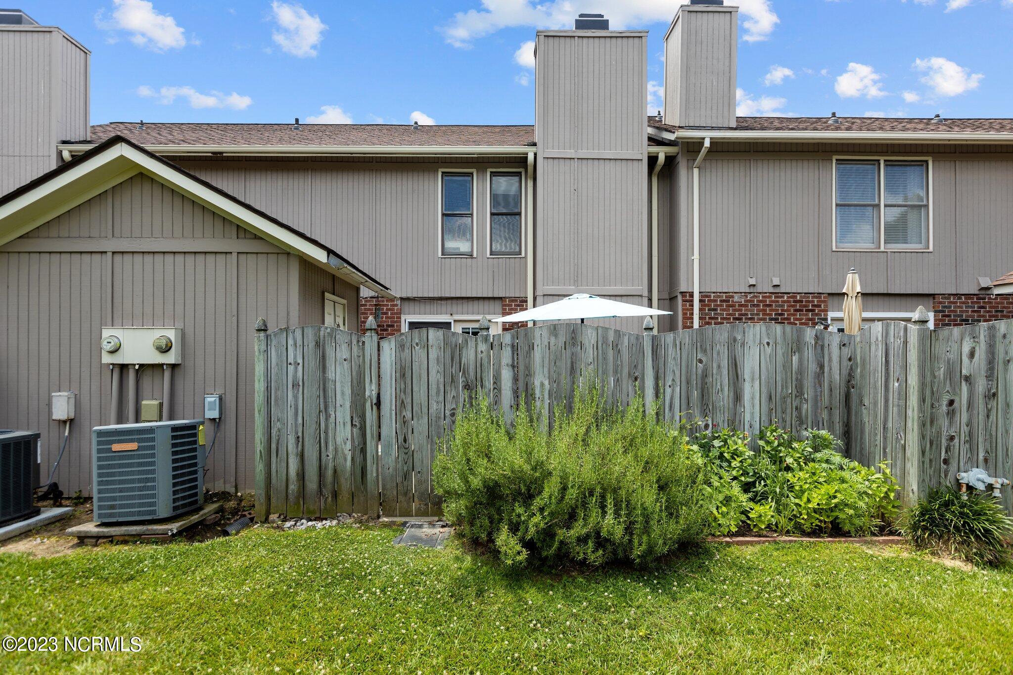 1861 Quail Ridge Road, Unit E Greenville, NC 27858 - Photo 7 of 37 7-web-or-mls-IMGL5840