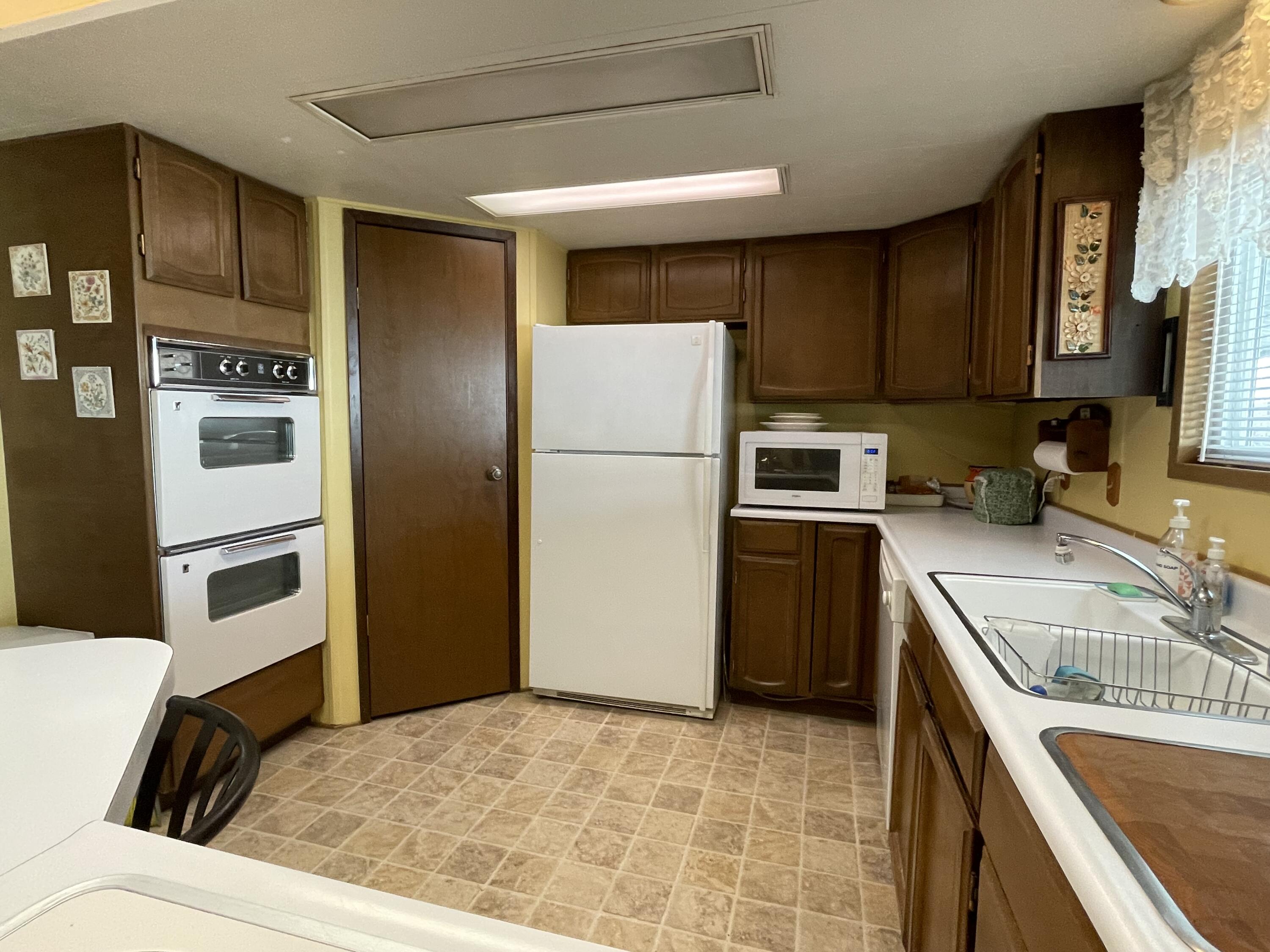 301 Freeman Road, Unit 91 Central Point, OR 97502 - Photo 19 of 33 IMG_0674