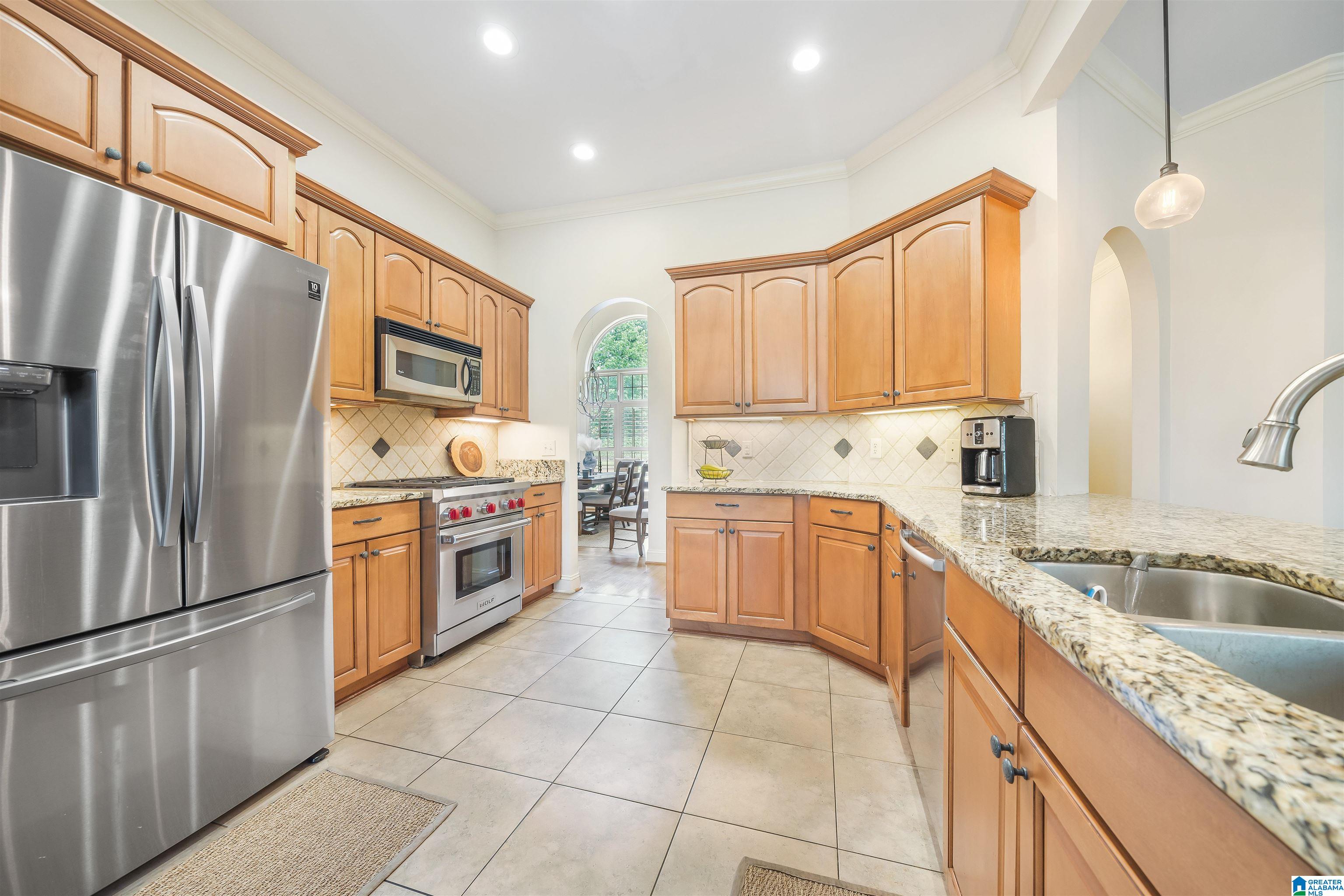 4194 South Shades Crest Road Birmingham, AL 35244 - Photo 9 of 38