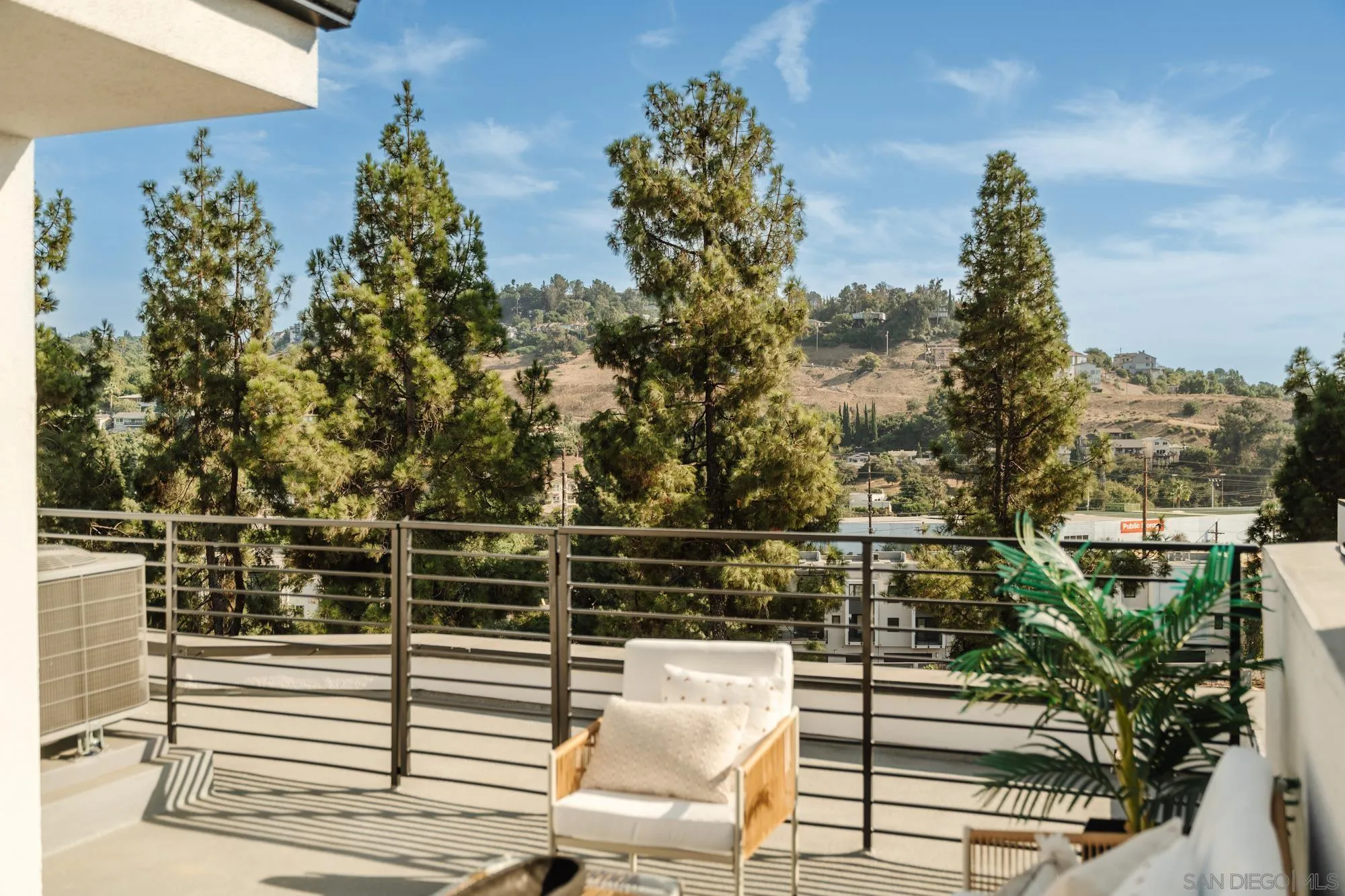 3851 North Riley Lane Los Angeles, CA 90065 - Photo 6 of 18