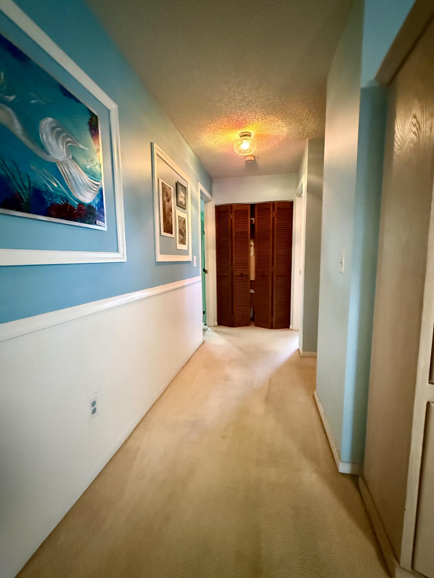 945 33rd Avenue Southwest Vero Beach, FL 32968 - Photo 14 of 22 a view of an empty room