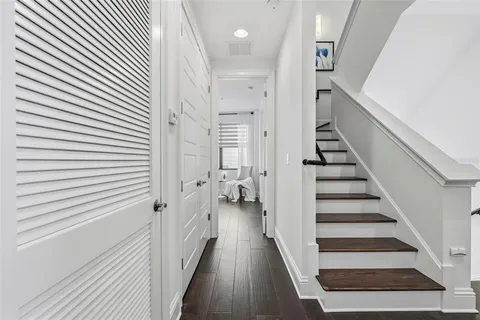 $1,500,000 | 300 Delmar Terrace South, St. Petersburg, FL 33701