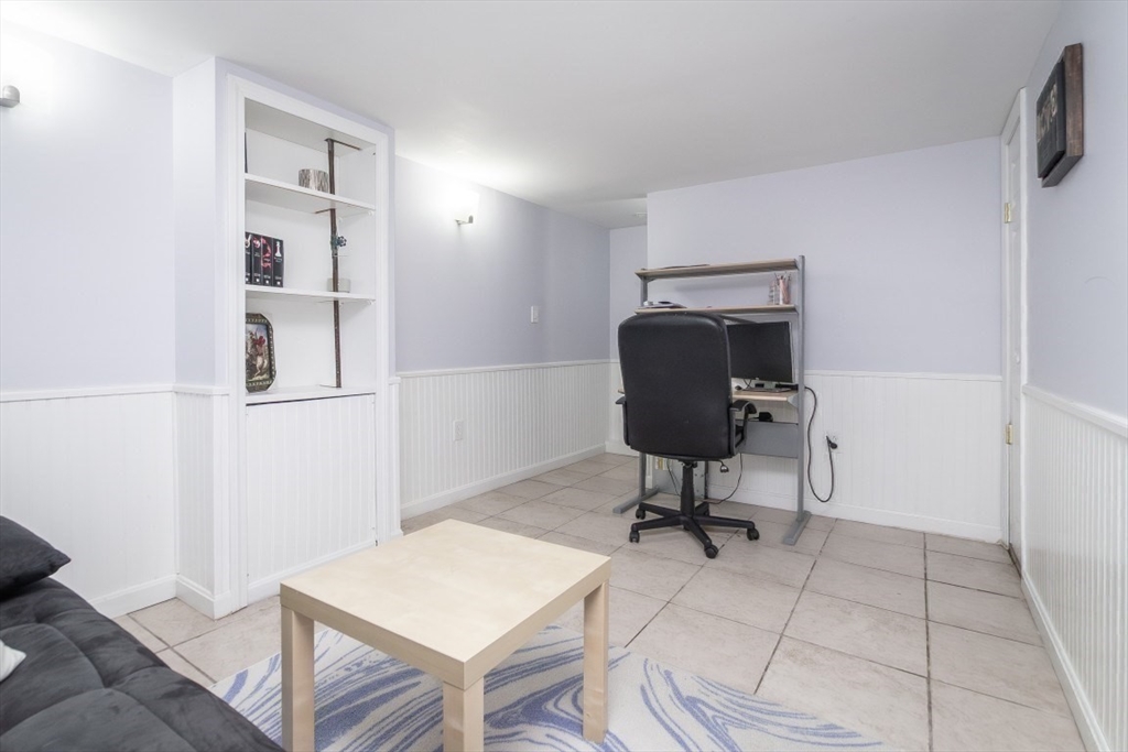 32 Hamilton Road, Unit 32 Wakefield, MA 01880 - Photo 28 of 39