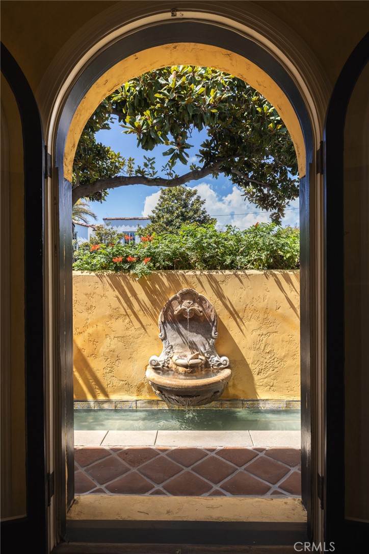 100 Temple Avenue Long Beach, CA 90803 - Photo 20 of 57