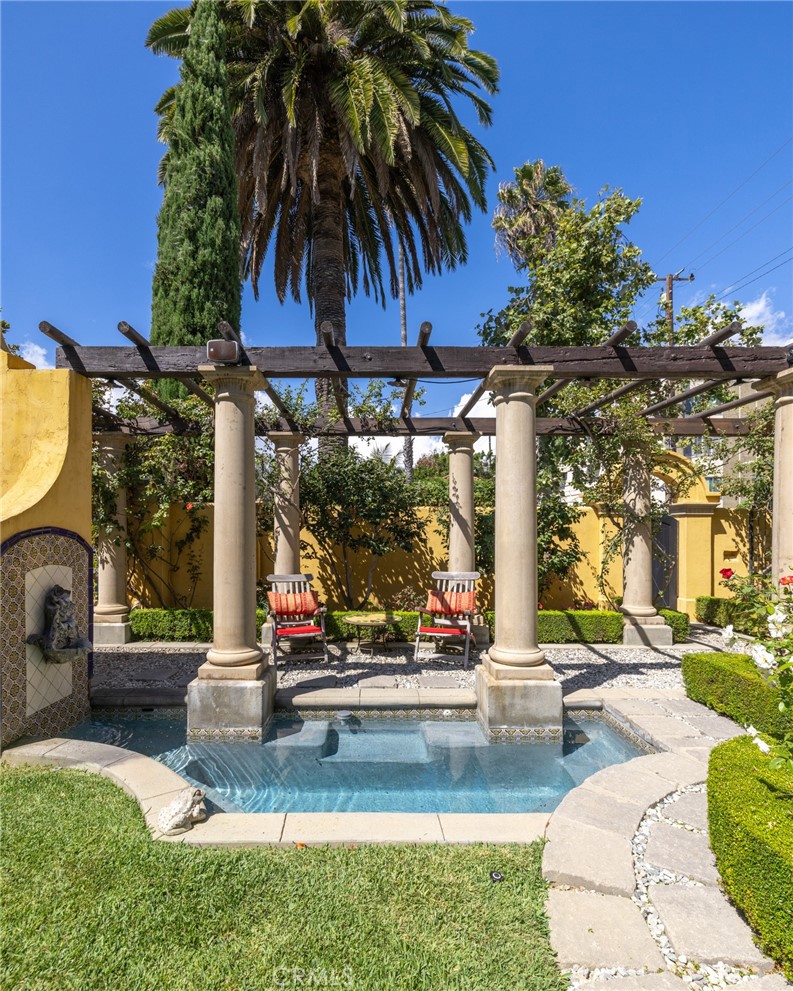 100 Temple Avenue Long Beach, CA 90803 - Photo 40 of 57 a view of a swimming pool with a patio