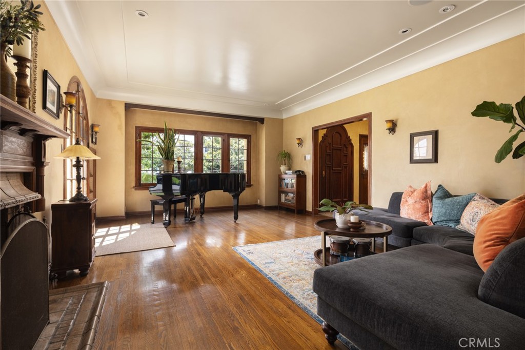100 Temple Avenue Long Beach, CA 90803 - Photo 9 of 57 a living room with furniture and a large window