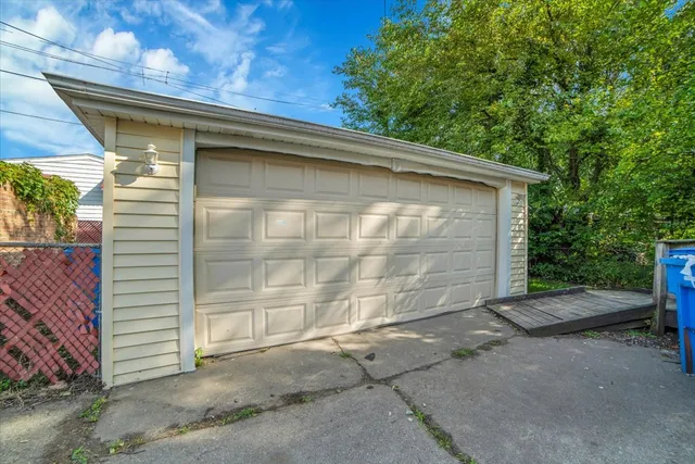 $3,200 | 2546 West 115th Street, Chicago, IL 60655