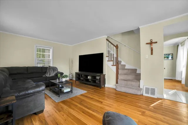 $3,200 | 2546 West 115th Street, Chicago, IL 60655