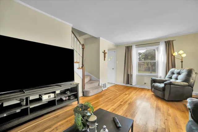 $3,200 | 2546 West 115th Street, Chicago, IL 60655