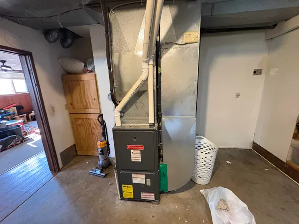 $280,000 | 3722 North Casaloma Drive, Appleton, WI 54913