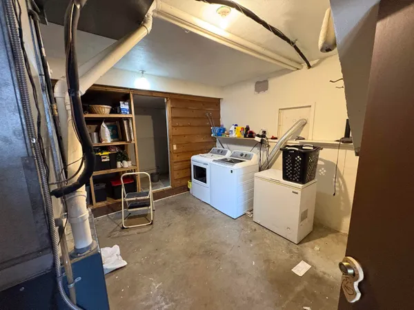 $280,000 | 3722 North Casaloma Drive, Appleton, WI 54913