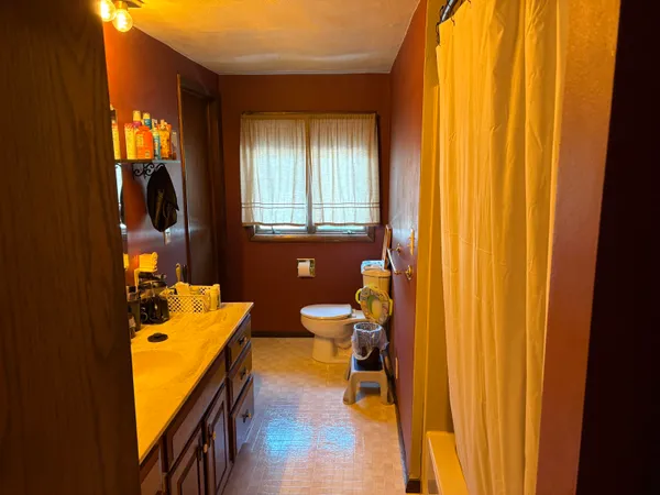 $280,000 | 3722 North Casaloma Drive, Appleton, WI 54913