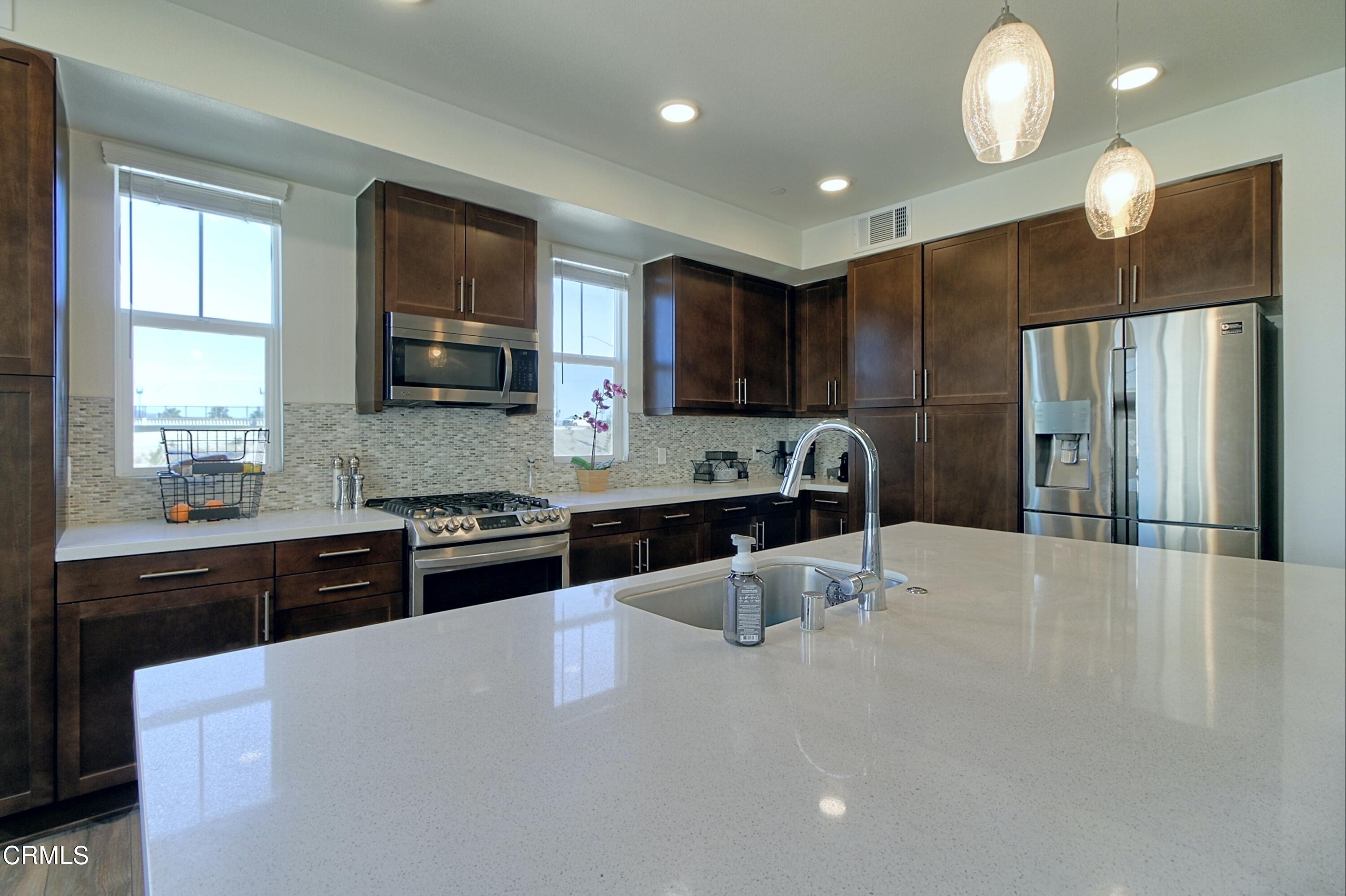 2810 Wagon Wheel Road, Unit 302 Oxnard, CA 93036 - Photo 18 of 36 062 1 (2)