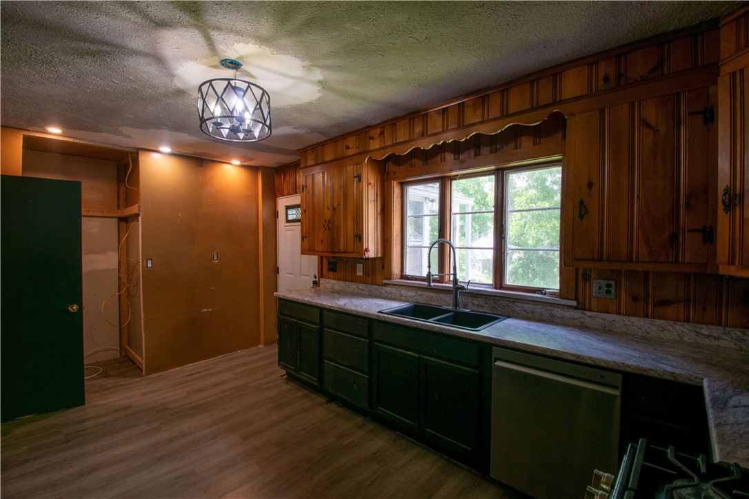182 Fall Street Seneca Falls, NY 13148 - Photo 11 of 20