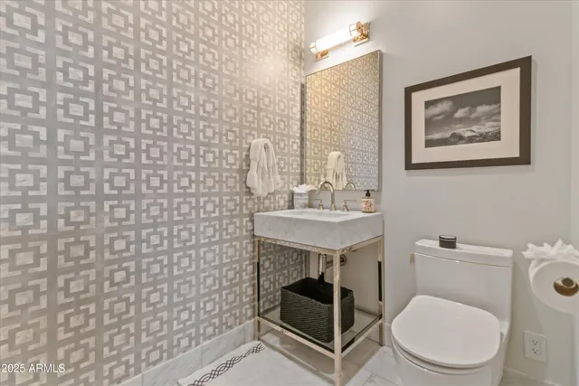 $5,250,000 | 2 Biltmore Estates Drive, Unit 313, Phoenix, AZ 85016