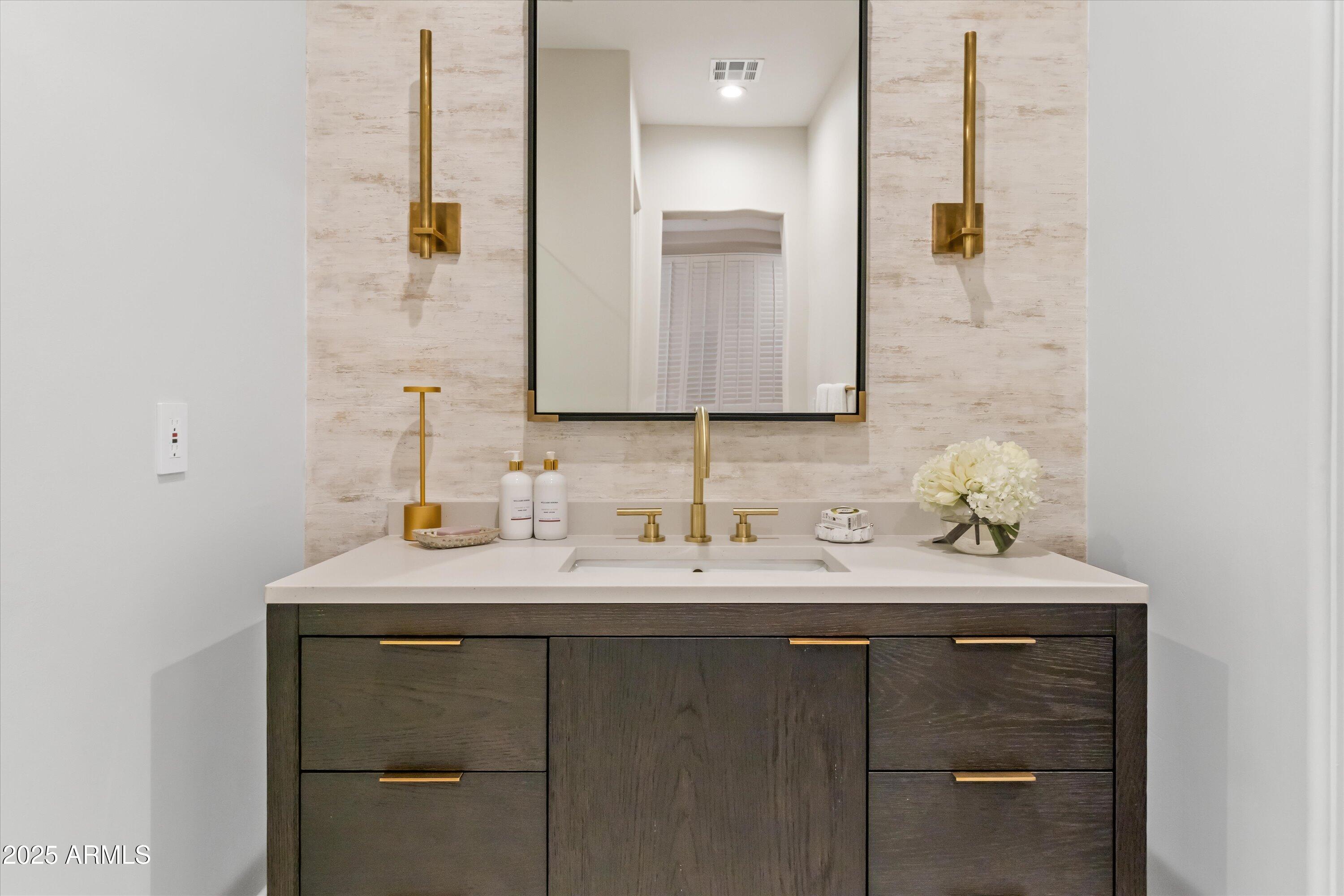 2 Biltmore Estates Drive, Unit 313 Phoenix, AZ 85016 - Photo 49 of 93 07-IMG_3933