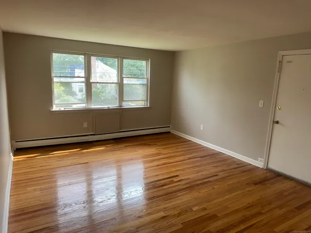 $1,800 | 25 Natick Street, Unit 3, Hartford, CT 06106