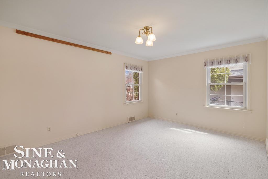 51 Roslyn Road Grosse Pointe, MI 48236 - Photo 26 of 47 50171090-abe0a621-306c-432c-bb9f-7f0464776bdd.JPG