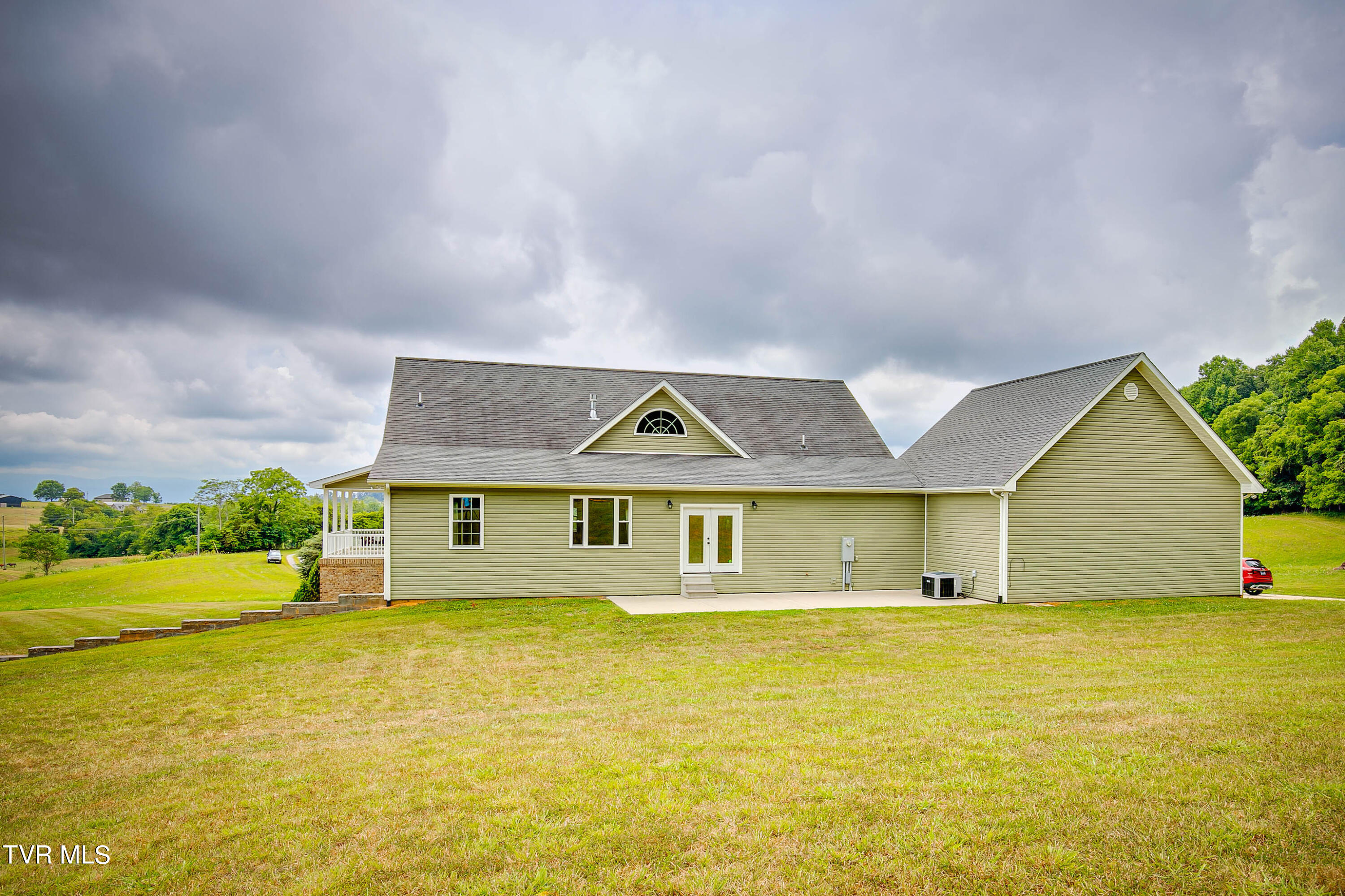 305 Milburnton Road Limestone, TN 37681 - Photo 5 of 46 Milburton-44